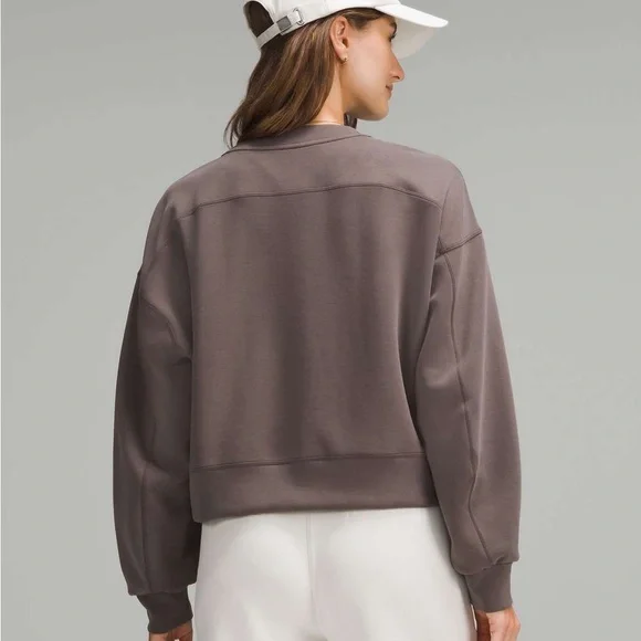 Lululemon Softstreme Perfectly Oversized Cropped Crew- Java- Size 8 - Picture 2 of 5